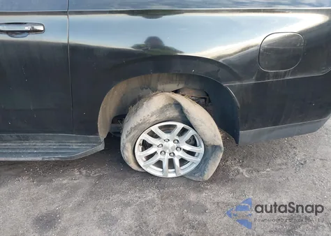 2021 Chevrolet Suburban 4Wd Lt z USA, uszkodzony, nr VIN 1GNSKCKD7MR278245